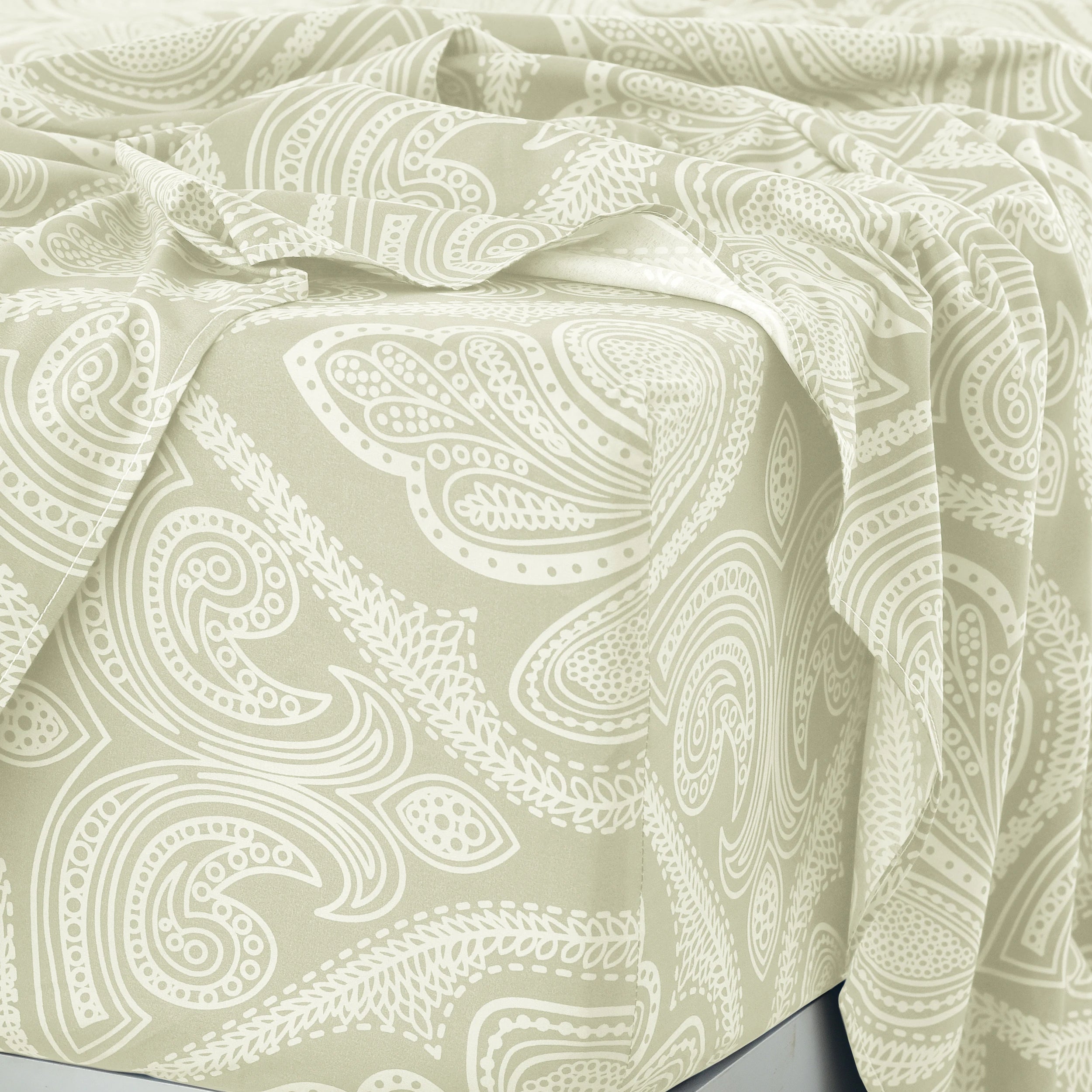 Gold Embroidered Lace Bed Skirt - Quilted Thick Anti-Slip Bedspread