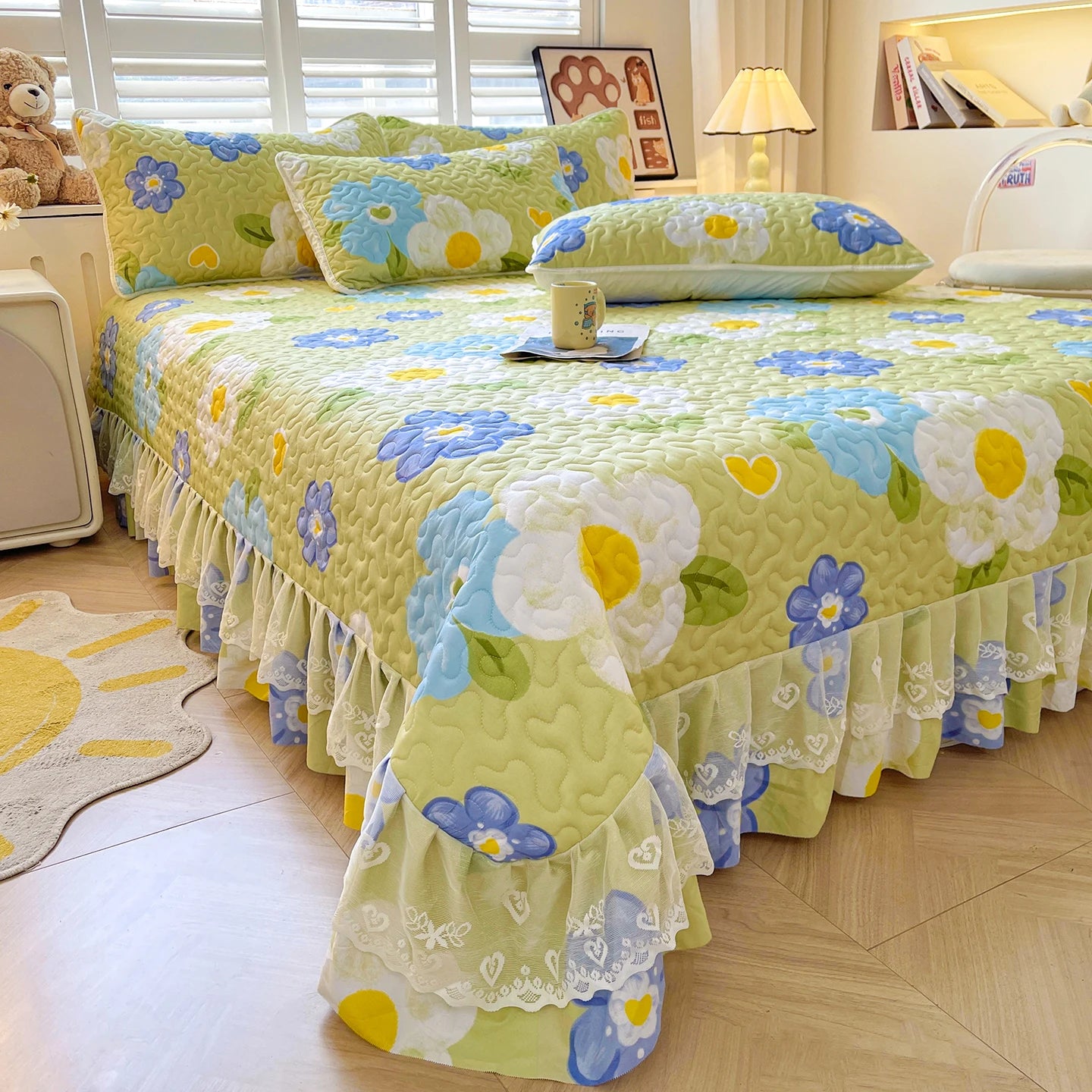 1pc Quilted Bedspread with Lace Ruffles Flower Printed Thickened Blanket Single/Queen/King Quilted Bed Cover Soft Bedspreads Bed