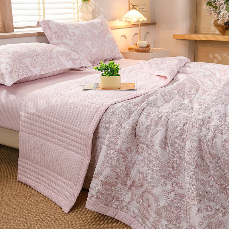 Floral Summer Cooling Quilt - Lightweight Breathable Bedding Set