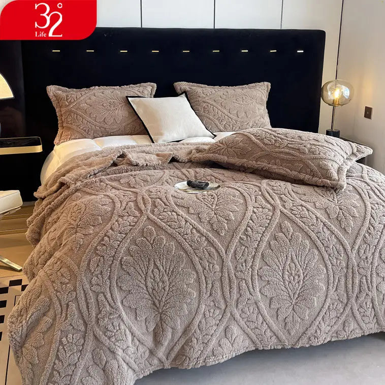 European Style 3D Floral Printed Blanket Adult Thick Coral Fleece Blanket in Winter Warm Easy To Maintain Air Conditioning Quilt