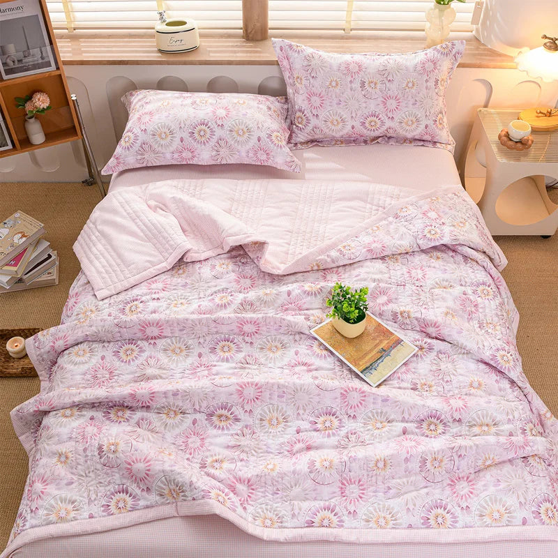 Floral Summer Cooling Quilt - Lightweight Breathable Bedding Set