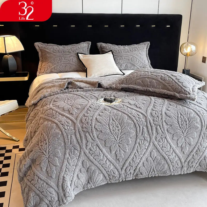 European Style 3D Floral Printed Blanket Adult Thick Coral Fleece Blanket in Winter Warm Easy To Maintain Air Conditioning Quilt