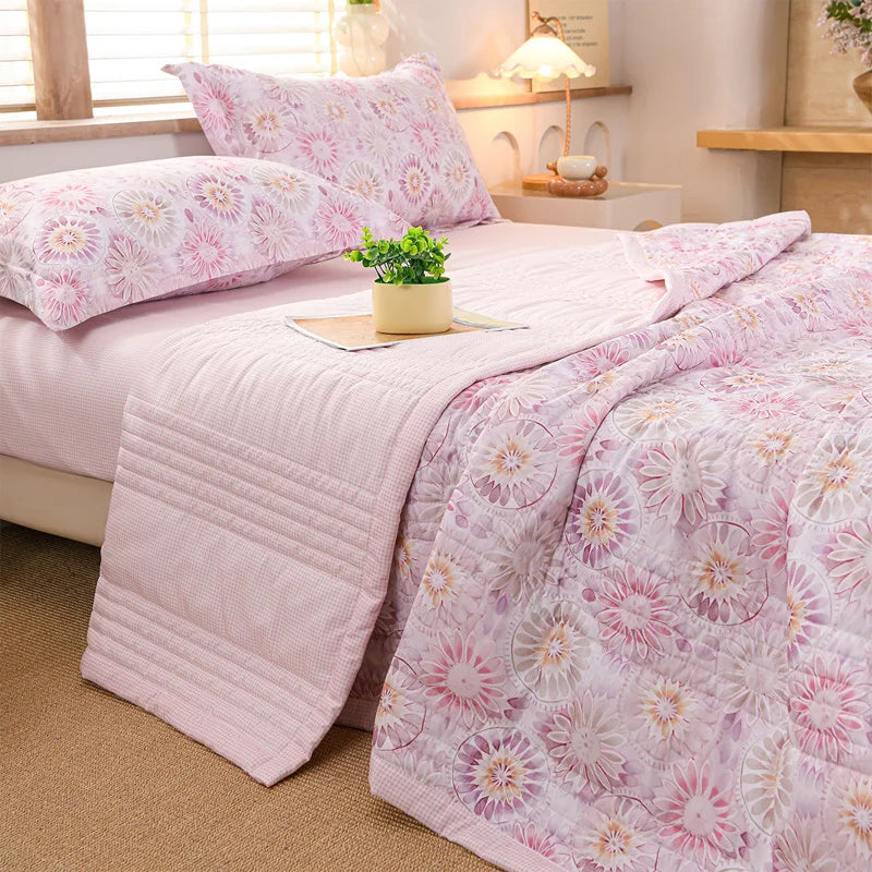 Floral Summer Cooling Quilt - Lightweight Breathable Bedding Set