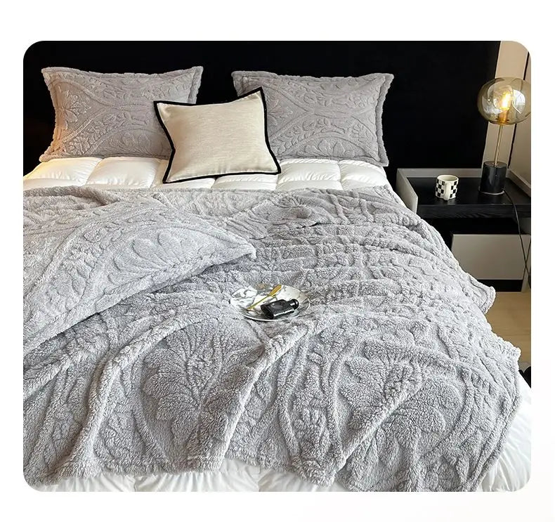 European Style 3D Floral Printed Blanket Adult Thick Coral Fleece Blanket in Winter Warm Easy To Maintain Air Conditioning Quilt