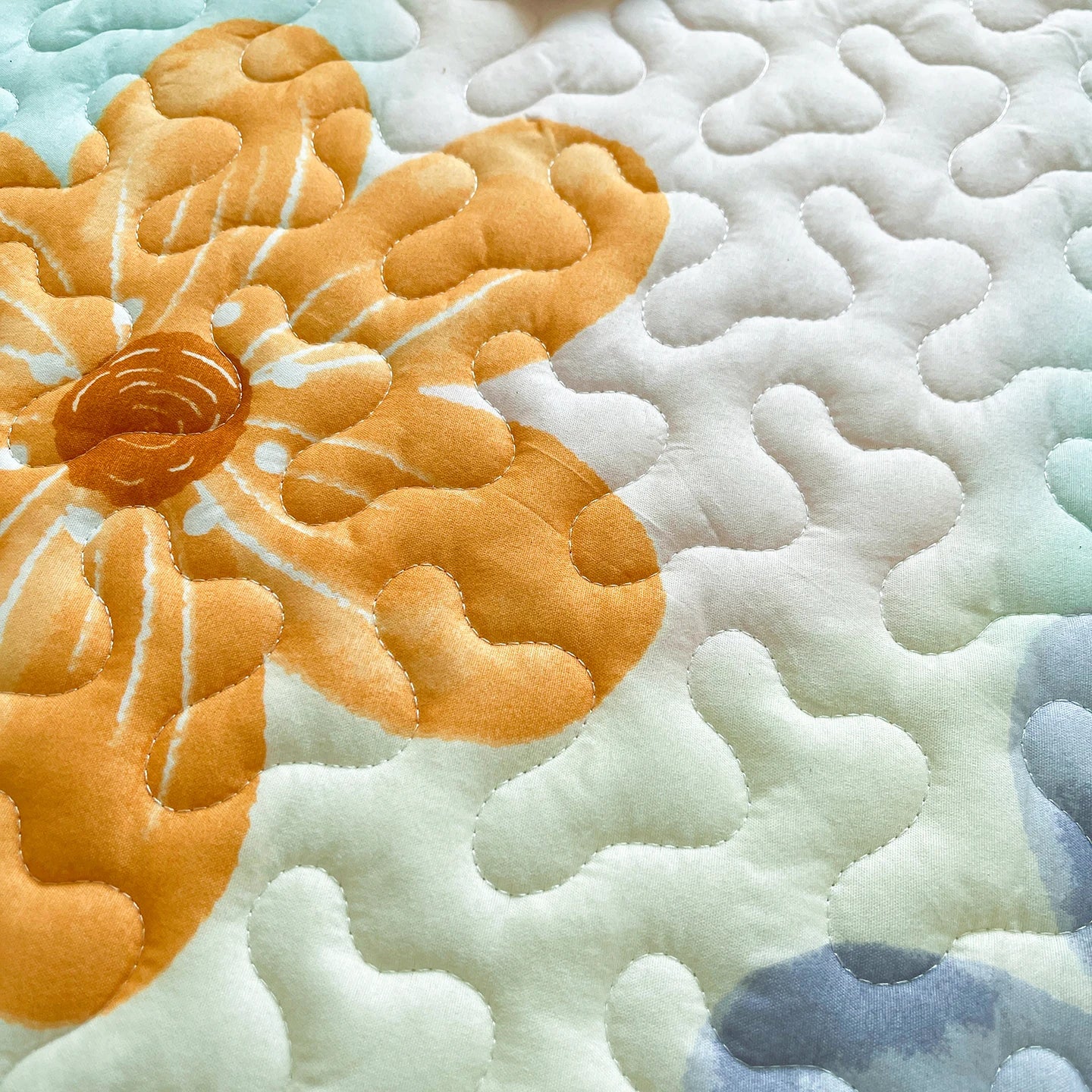 1pc Quilted Bedspread with Lace Ruffles Flower Printed Thickened Blanket Single/Queen/King Quilted Bed Cover Soft Bedspreads Bed